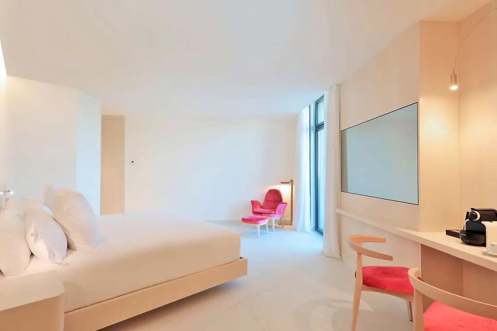45 Times Barcelona Hotel