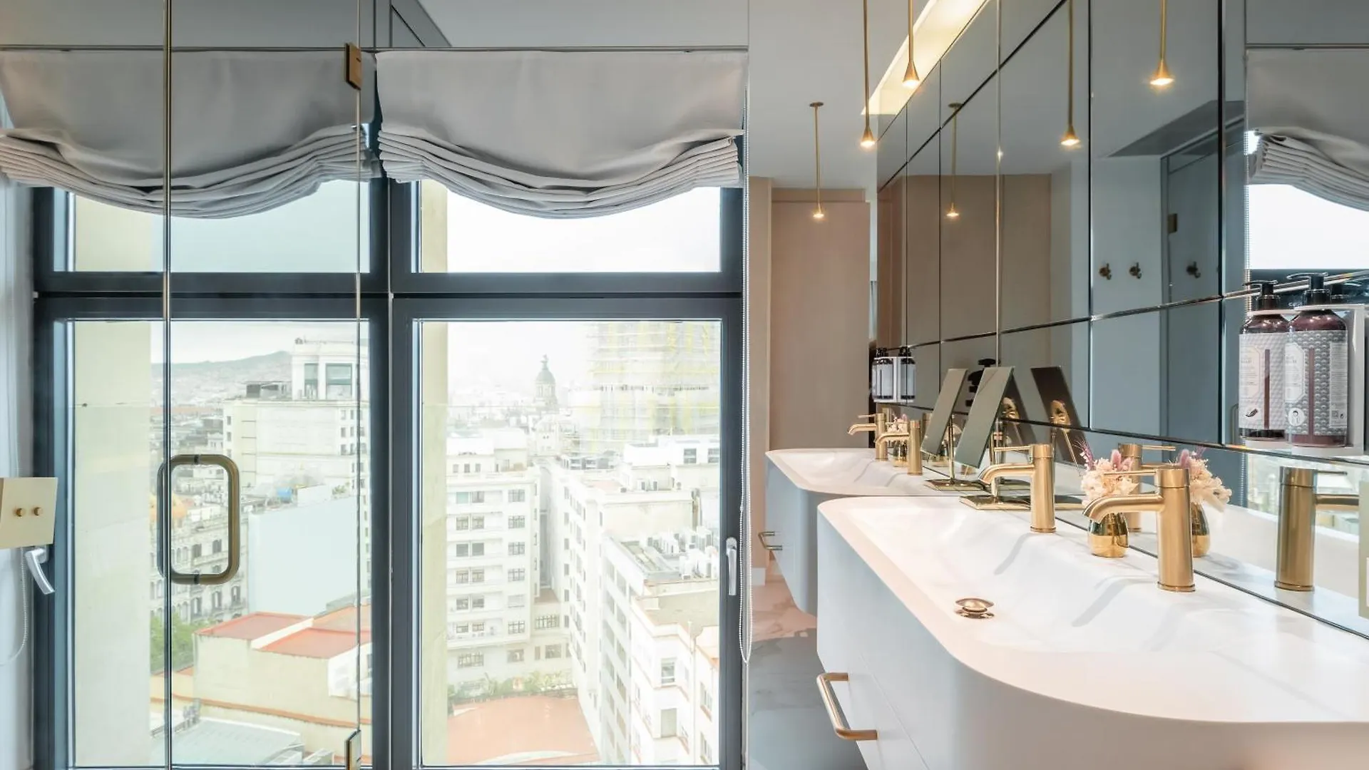 45 Times Barcelona Hotel
