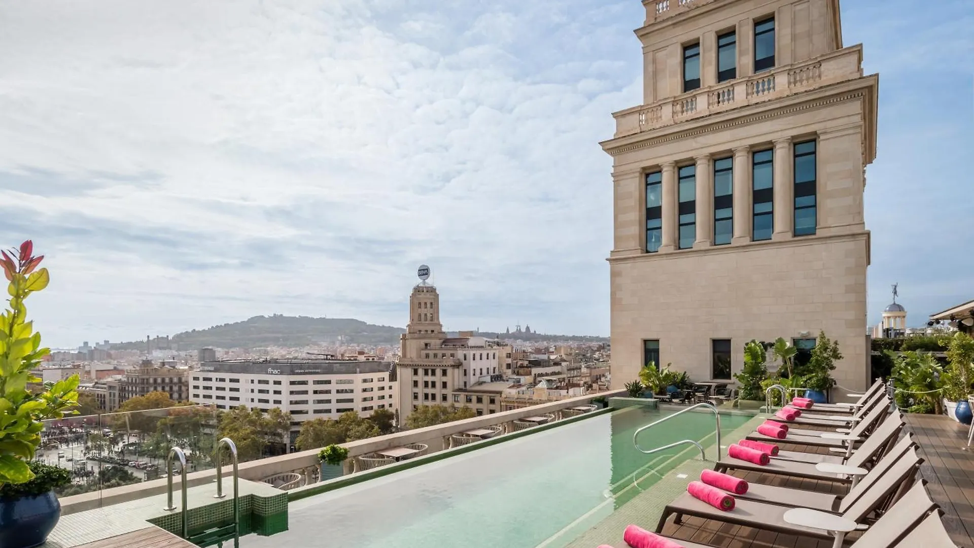 45 Times Barcelona Hotel