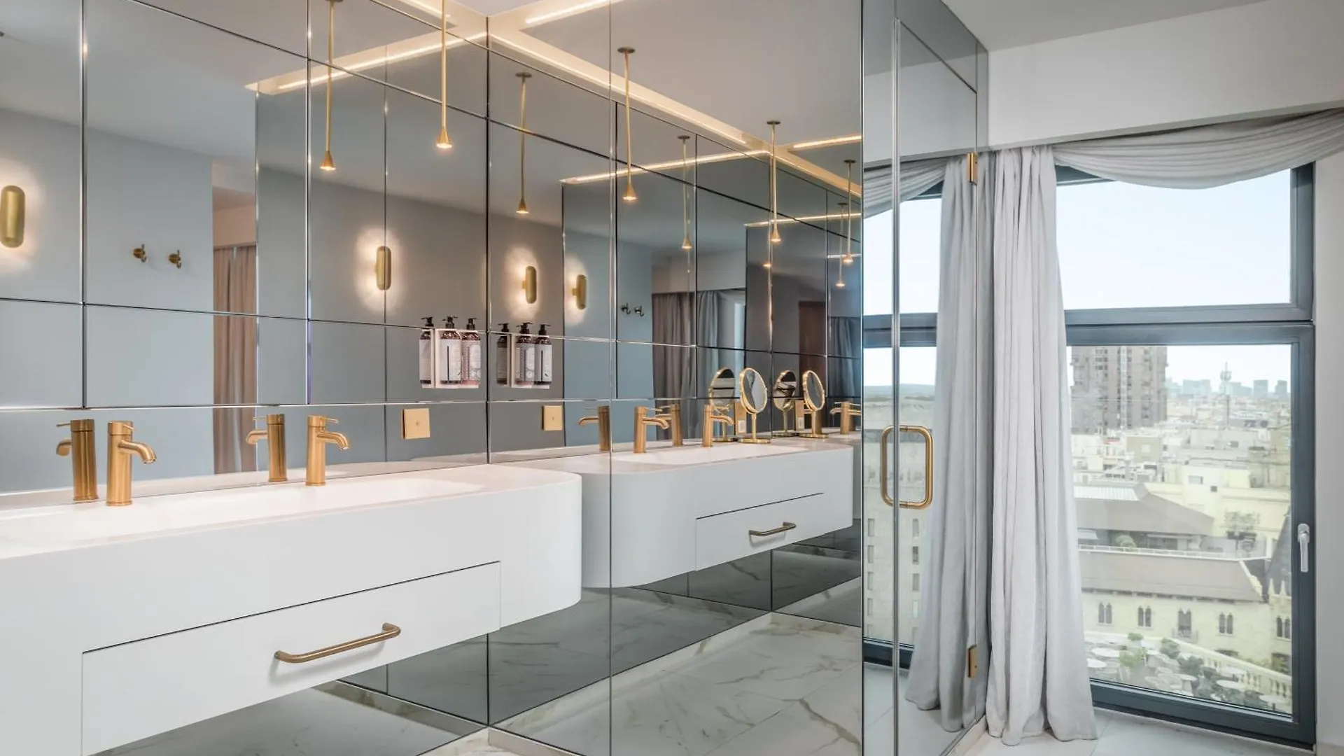 45 Times Barcelona Hotel