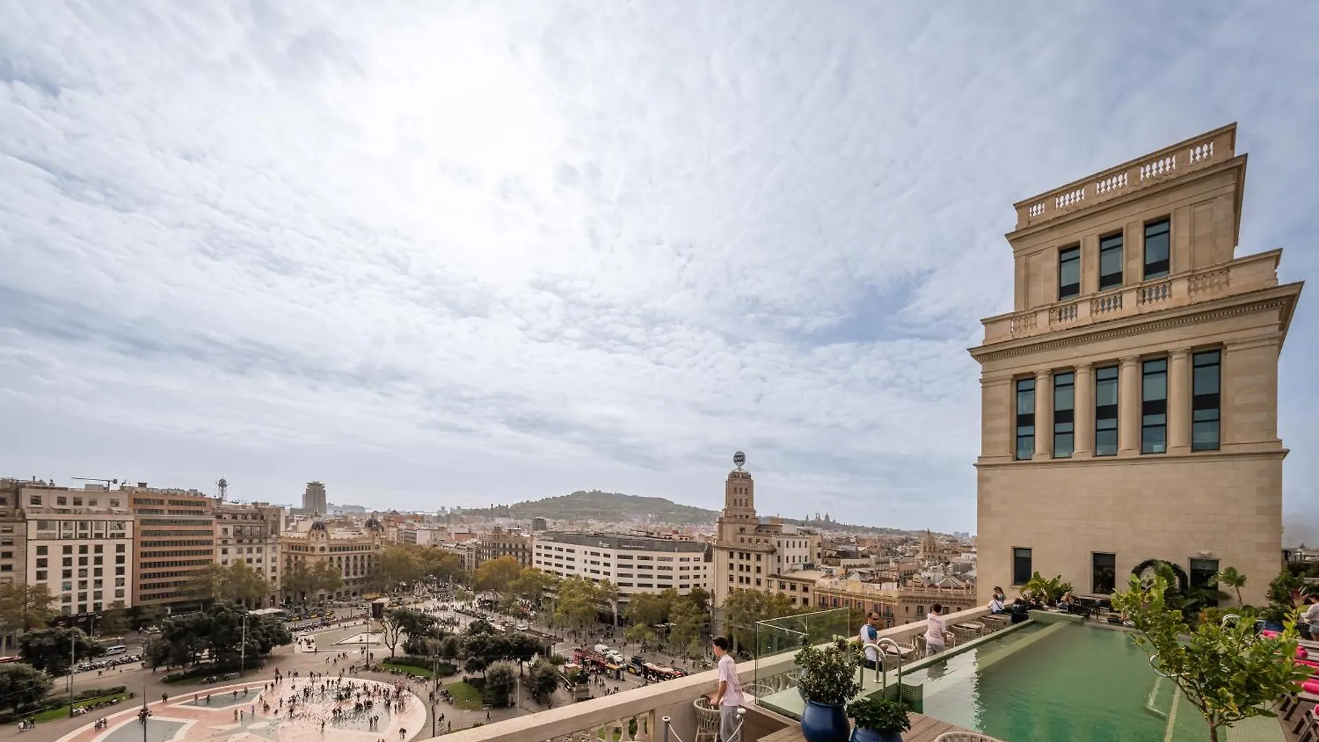 45 Times Barcelona Hotel Spanien